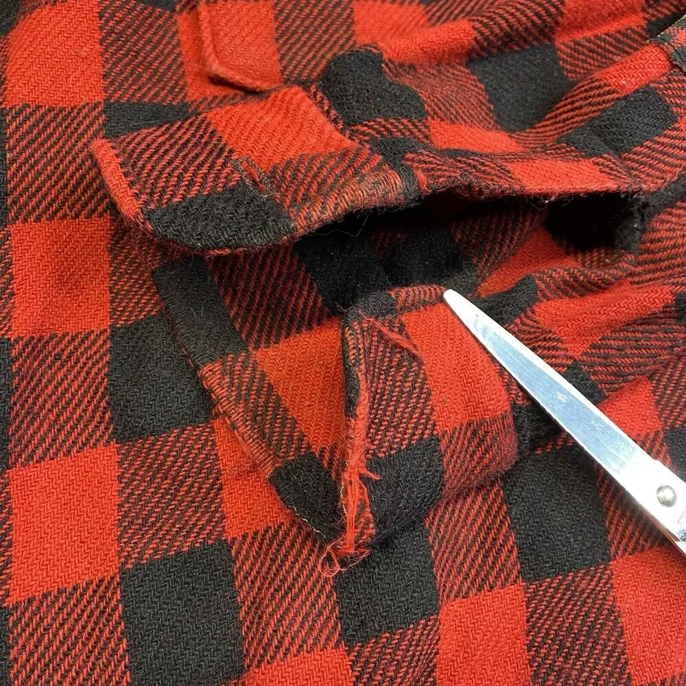 Vintage Woolrich Shirt Wool Shacket Mens L Red Buffalo Plaid Tartan *Flaw